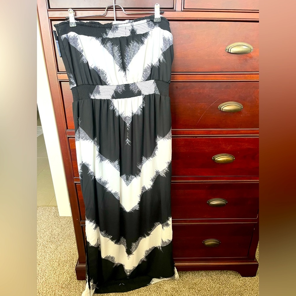 H&M black and white maxi dress